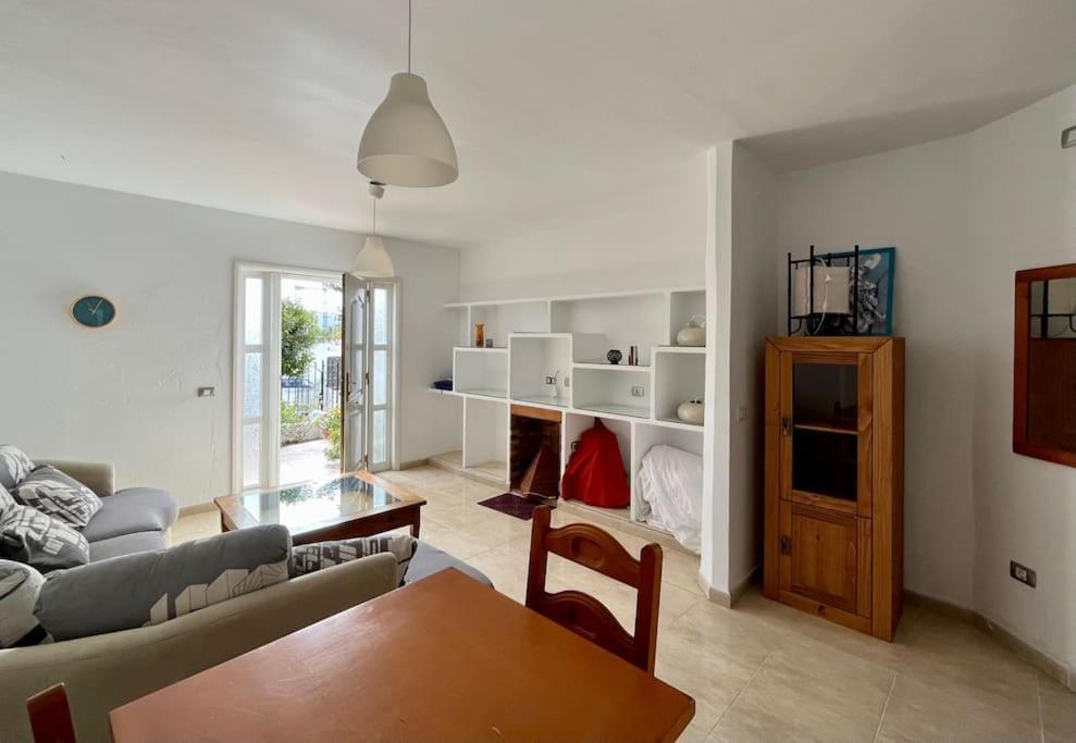 Playa Chica Apt With Terrace 100 M From The Sea Πουέρτο Ντελ Κάρμεν Εξωτερικό φωτογραφία